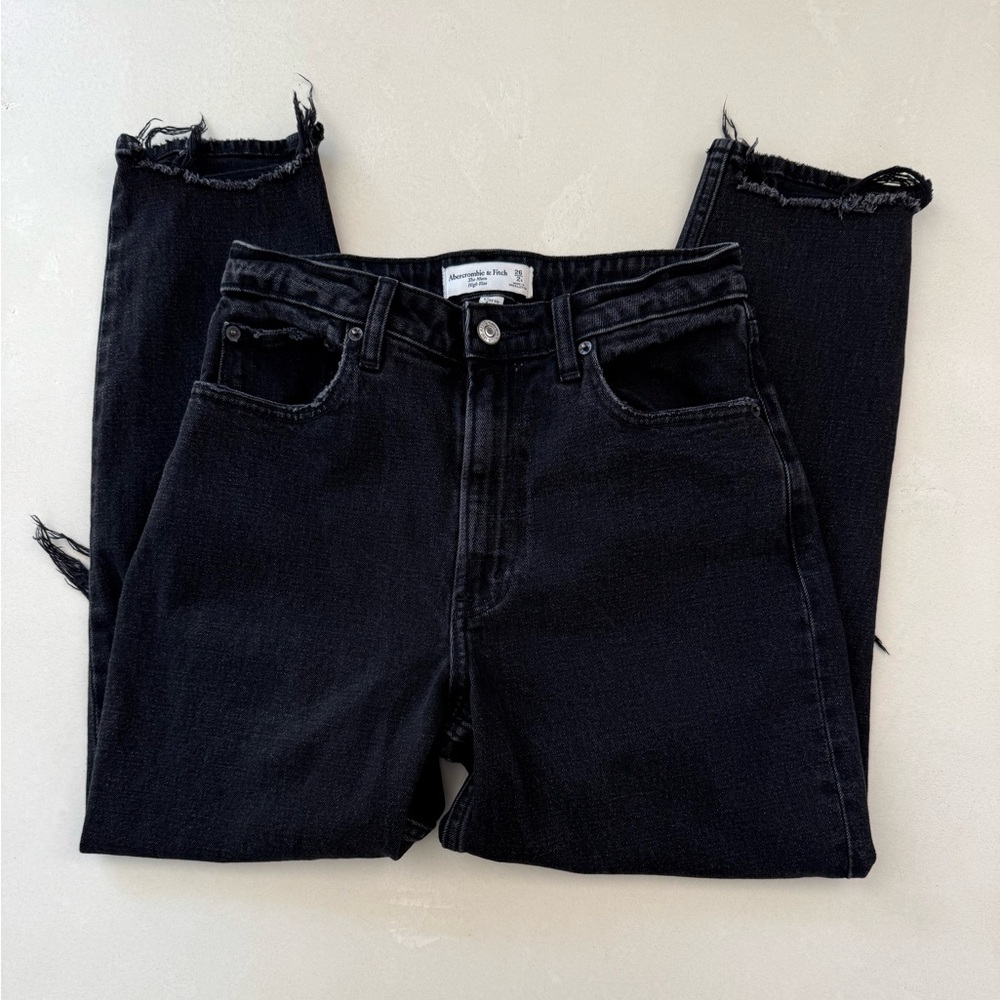 Abercrombie Mom Distressed High Rise Jeans 26